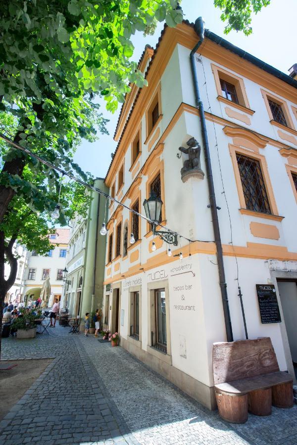 Women's Only - Female Only Praha